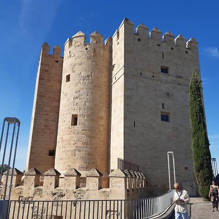 Loft La Calahorra Con Posibilidad De Aparcamiento Pregunta Por El Pack Mas Amor กอร์โดบา ภายนอก รูปภาพ
