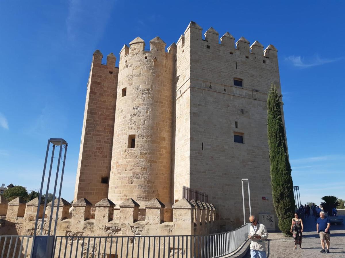 Loft La Calahorra Con Posibilidad De Aparcamiento Pregunta Por El Pack Mas Amor กอร์โดบา ภายนอก รูปภาพ